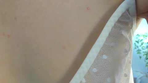 Snapshot of sarilit chatting on 09/14/25, 02:00 Your Selena 3 online show from 09/14/25, 02:00