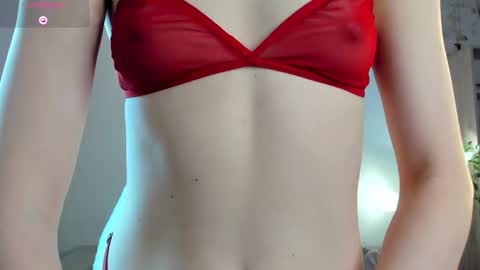 Snapshot of sarilit chatting on 10/26/25, 03:12 Your Selena 3 online show from 10/26/25, 03:12