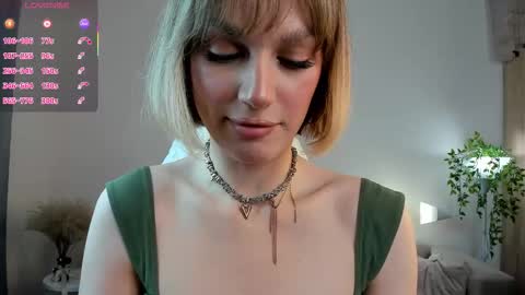 Your Selena 3 online show from 11/09/25, 03:16