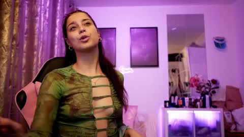 Snapshot of sarissacandy chatting on 03/03/25, 12:27 Sarissa online show from 03/03/25, 12:27