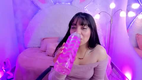 Sara online show from 10/10/25, 02:43