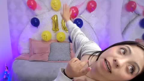 Snapshot of sarita_jane chatting on 05/16/26, 04:09 Sara online show from 05/16/26, 04:09