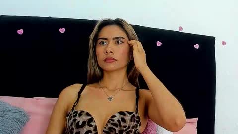 Snapshot of sarita_jones23 chatting on 02/22/25, 03:45 sarita_jones23 online show from 02/22/25, 03:45