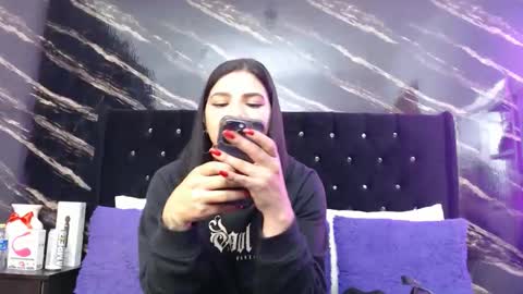 Snapshot of sarita_multisquirt chatting on 04/18/26, 12:36 Sara online show from 04/18/26, 12:36