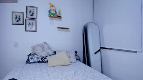 Snapshot of saritadolly_ chatting on 03/30/26, 04:57 Sara Cute online show from 03/30/26, 04:57