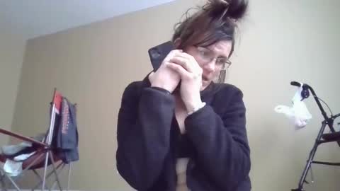 sarlynn online show from 02/03/25, 07:21