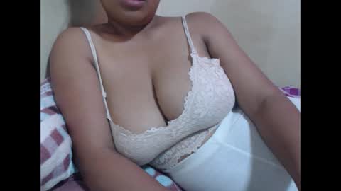 saronette online show from 02/19/25, 12:11