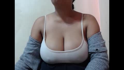 saronette online show from 10/16/25, 06:03