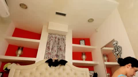 Snapshot of sarra_ray chatting on 11/03/25, 06:09 Sarra online show from 11/03/25, 06:09