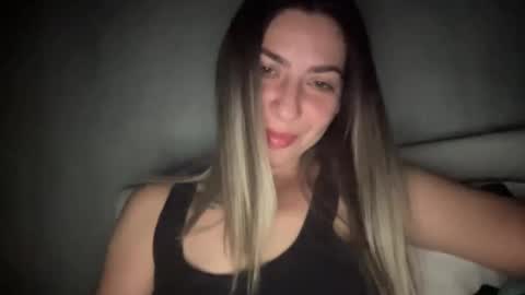 Sarrah online show from 09/15/25, 09:26