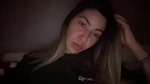 Snapshot of sarrah_rossy chatting on 11/03/25, 09:48 Sarrah online show from 11/03/25, 09:48