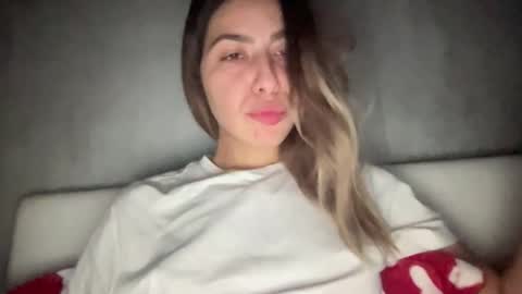 Snapshot of sarrah_rossy chatting on 11/08/25, 10:30 Sarrah online show from 11/08/25, 10:30