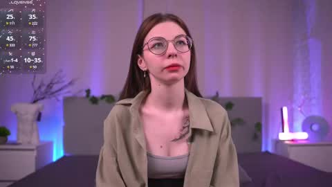 Snapshot of sarralane chatting on 12/12/24, 12:22 sarralane online show from 12/12/24, 12:22