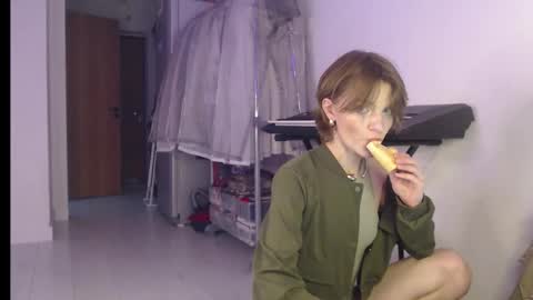 Sharis online show from 09/11/25, 05:57