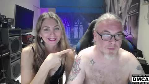 Giselle and Jay online show from 10/23/25, 06:50