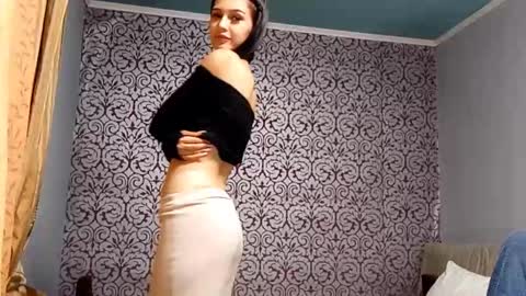 Valentina online show from 09/16/25, 08:21