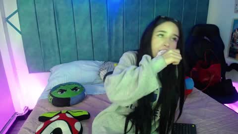 sasaloove online show from 02/06/25, 02:15