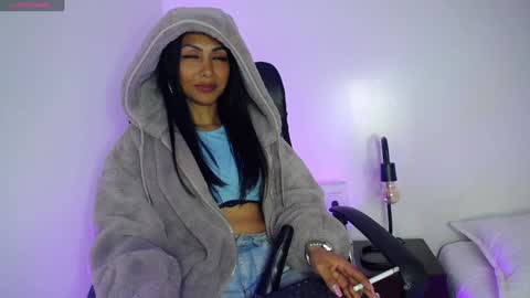 Sasha Brattz online show from 12/31/24, 12:04