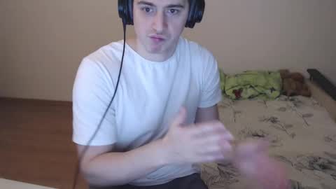 Snapshot of sasha_calvin chatting on 10/08/25, 06:38 sasha_calvin online show from 10/08/25, 06:38