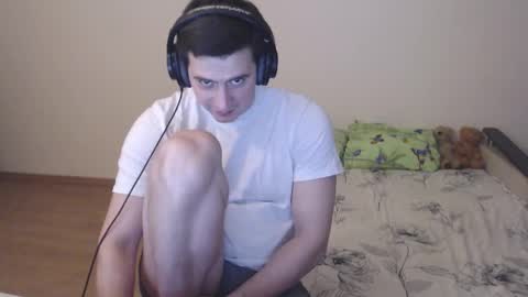 Snapshot of sasha_calvin chatting on 10/15/25, 01:17 sasha_calvin online show from 10/15/25, 01:17