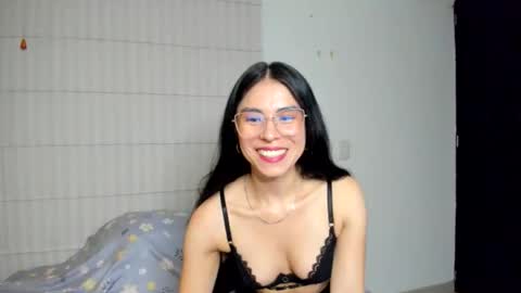 sasha_jonne online show from 09/15/25, 04:23