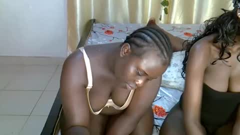 Snapshot of sasha_mollie chatting on 11/03/25, 02:46 Sasha online show from 11/03/25, 02:46