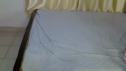 Snapshot of sasha_mollie chatting on 12/16/25, 12:59 Sasha online show from 12/16/25, 12:59