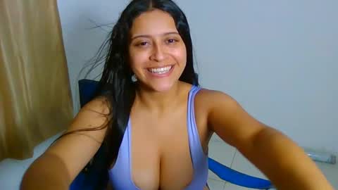 Snapshot of sasha_rose23 chatting on 12/03/25, 09:51 Camila online show from 12/03/25, 09:51