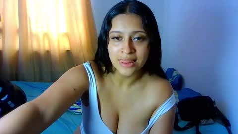 Snapshot of sasha_rose23 chatting on 03/19/26, 07:40 Camila online show from 03/19/26, 07:40