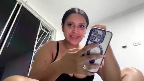 Snapshot of sasha_rose23 chatting on 03/26/26, 06:30 Camila online show from 03/26/26, 06:30
