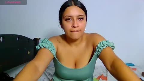 Snapshot of sasha_rose23 chatting on 04/16/26, 09:39 Camila online show from 04/16/26, 09:39