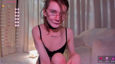 Snapshot of sasha_vesmus chatting on 01/20/25, 12:36 Sasha Vesmus online show from 01/20/25, 12:36