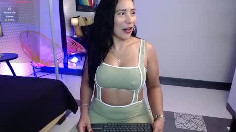 Sasha  online show from 10/28/25, 11:47