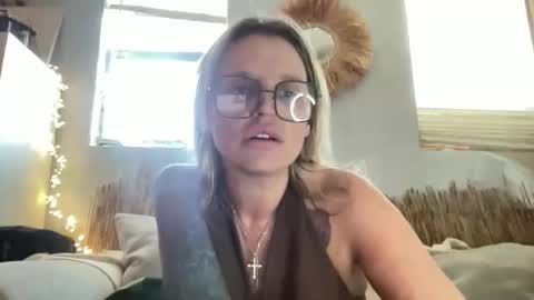 Snapshot of sashabby3 chatting on 05/03/26, 10:05 sashabby3 online show from 05/03/26, 10:05