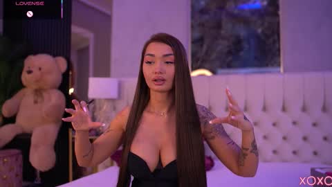 Dennise online show from 09/27/25, 06:24