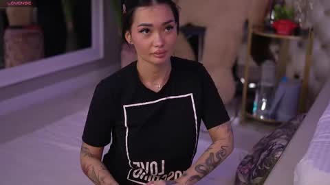 Dennise online show from 10/26/25, 05:30