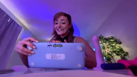 Sasha online show from 12/28/24, 05:23