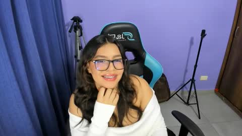 sashanova21 online show from 12/22/25, 12:51