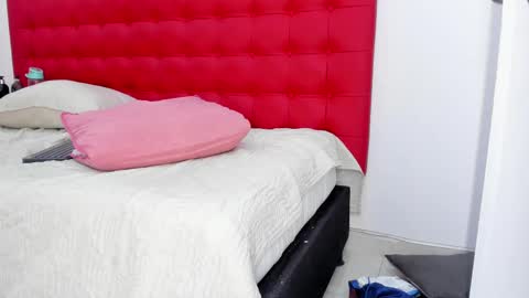 Manuela  online show from 03/11/25, 07:58