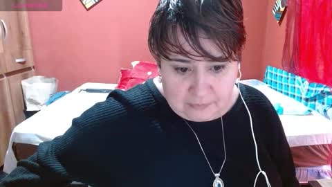 Snapshot of sasharosee2 chatting on 11/24/25, 01:00 S A S H A R O S E online show from 11/24/25, 01:00