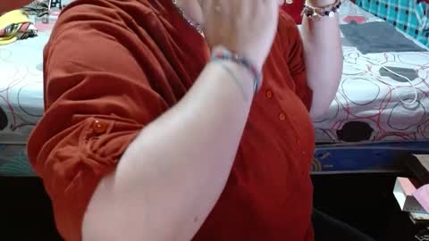 Snapshot of sasharosee2 chatting on 12/14/25, 12:43 S A S H A R O S E online show from 12/14/25, 12:43