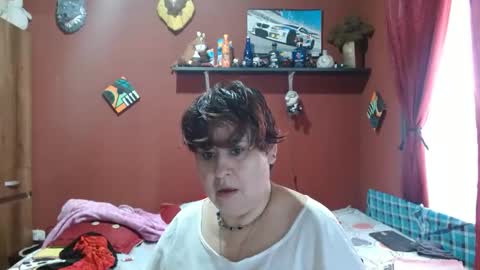 Snapshot of sasharosee2 chatting on 12/17/25, 12:55 S A S H A R O S E online show from 12/17/25, 12:55