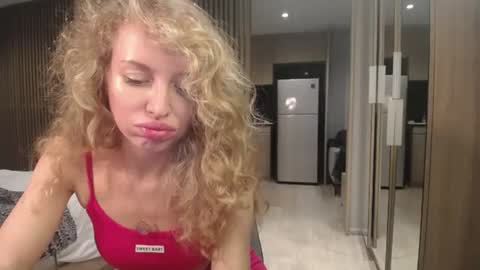 Sasha online show from 10/15/25, 05:35