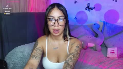 Snapshot of sashaweb chatting on 02/20/25, 07:45 Sasha Independent model online show from 02/20/25, 07:45