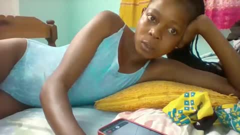 Snapshot of sashay_dario chatting on 09/25/25, 04:16 sashay_dario online show from 09/25/25, 04:16