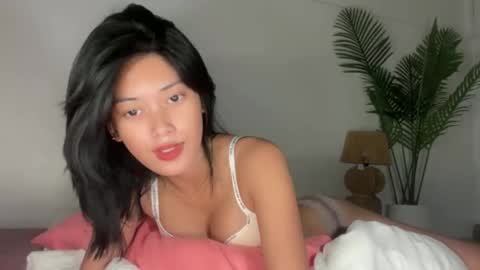 Snapshot of sashi_kaye chatting on 06/11/26, 03:48 sashi_kaye online show from 06/11/26, 03:48