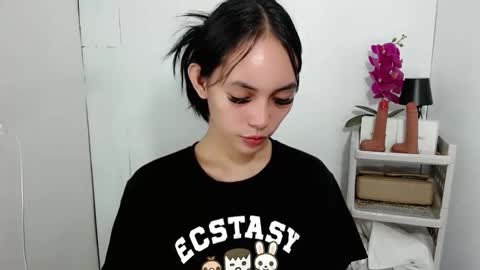 Sashi online show from 11/17/25, 12:00