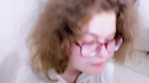 .Alexandra online show from 09/15/25, 09:37