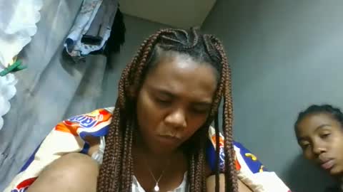 Snapshot of sasivia08 chatting on 02/13/26, 12:06 sasivia08 online show from 02/13/26, 12:06