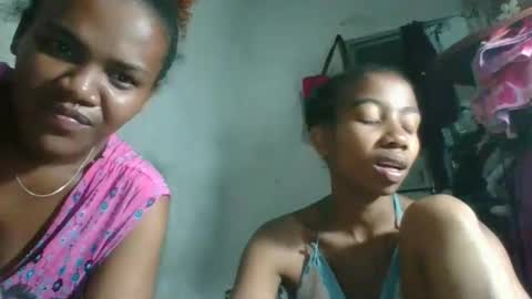 Snapshot of sasivia08 chatting on 02/17/26, 05:52 sasivia08 online show from 02/17/26, 05:52
